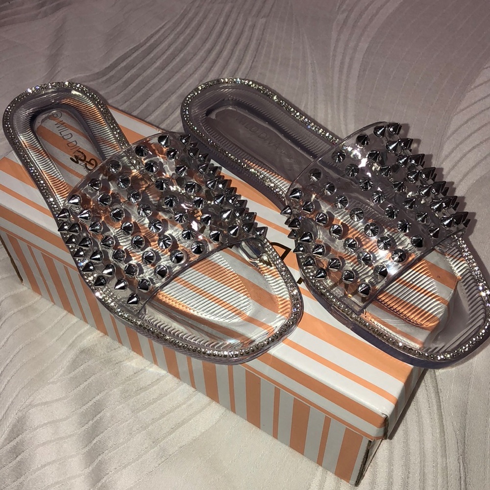 Studded slides